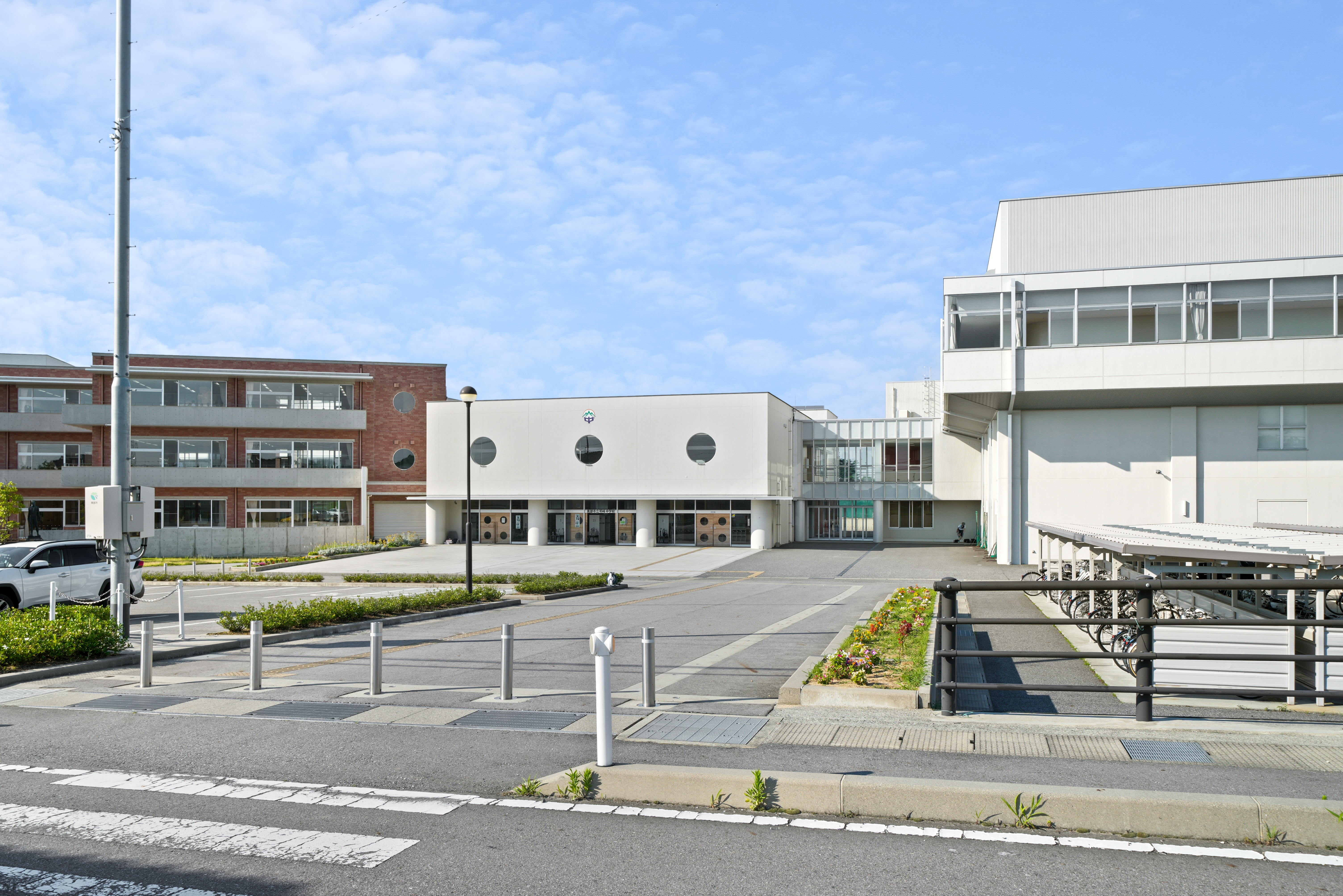 明峰中学校　2,900m