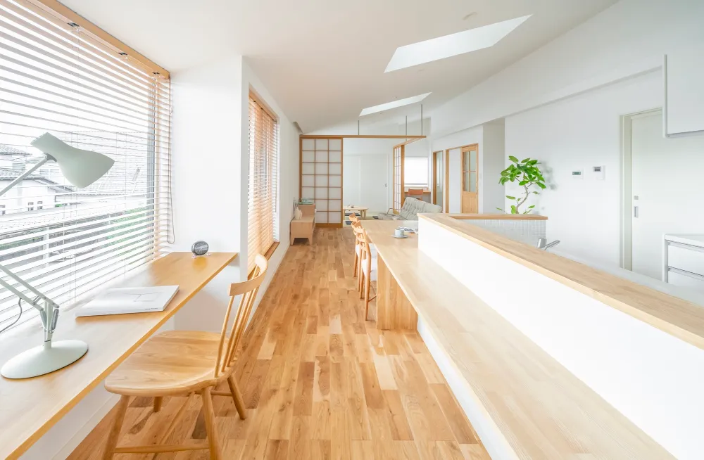 景色と会話を楽しむ造作カウンター