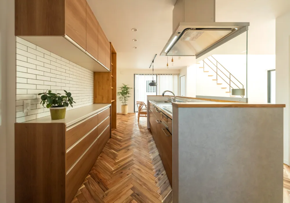 見渡せるアイランドキッチン