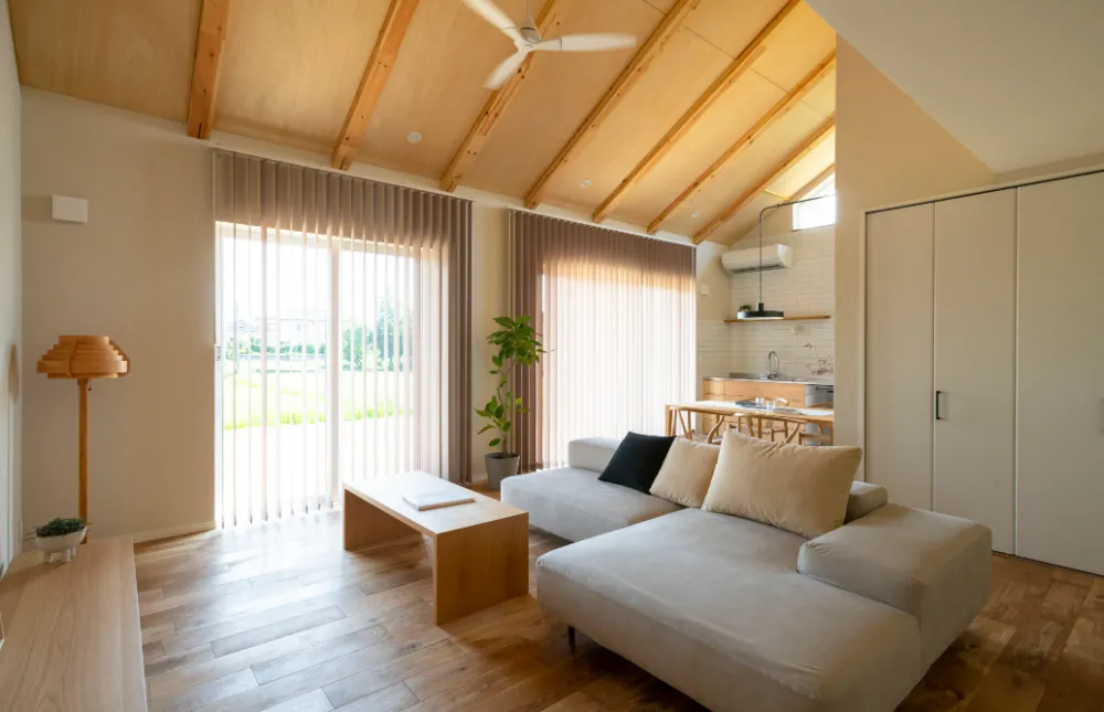 天井高5Mの勾配吹き抜けLDK