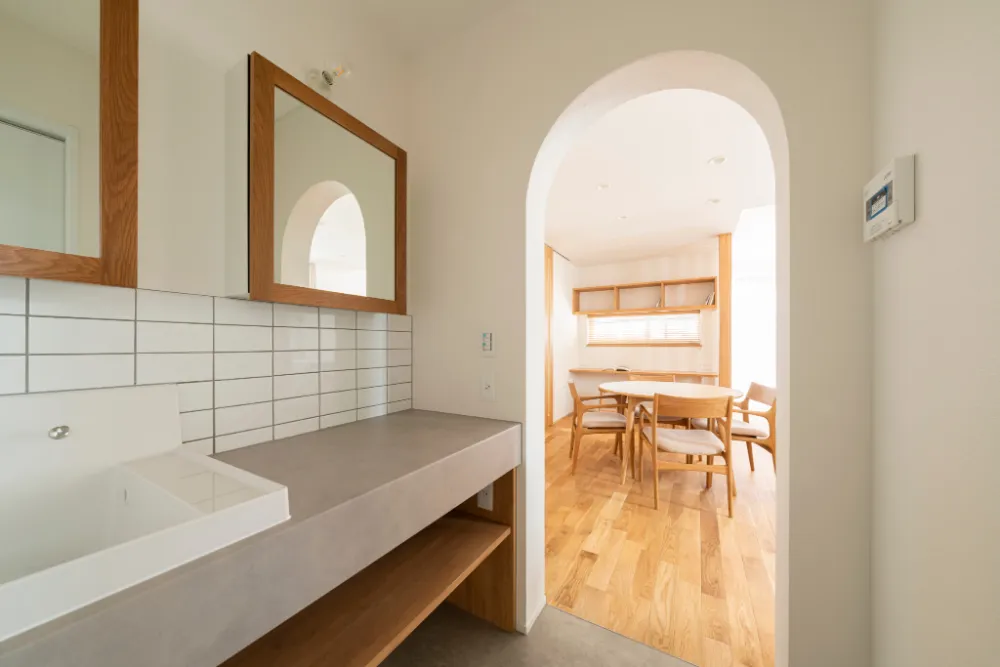 寝室と水回りがつながる動線のある家