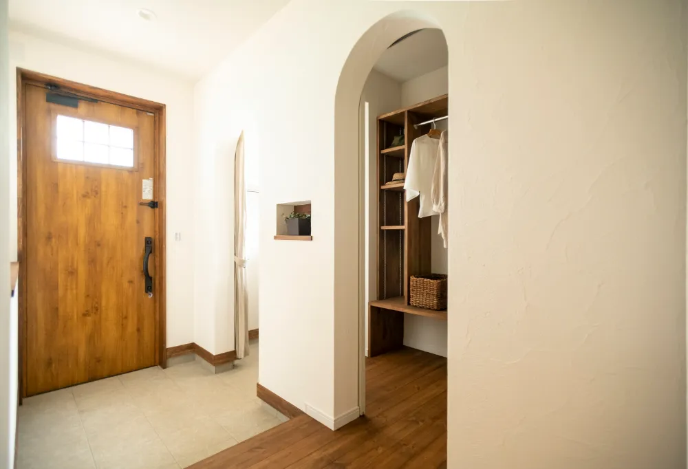 カリフォルニアスタイルの収納・生活動線重視の家