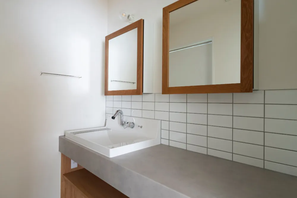 ホテルライクな美しさ。並んで使える造作洗面台