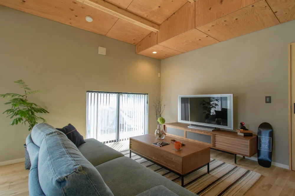 デザインと素材にとことんこだわったミニマムスタイルの家