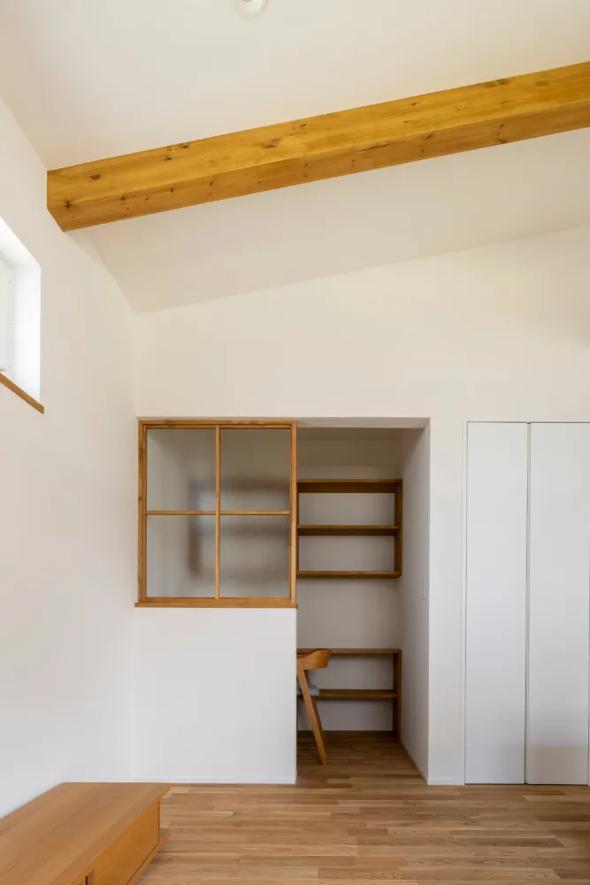 家族とのつながりを感じられる、LDK一角の書斎