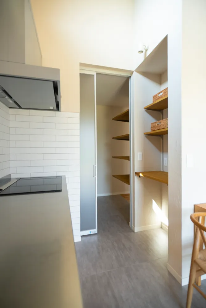 天井高5Mの開放的なリビングの家