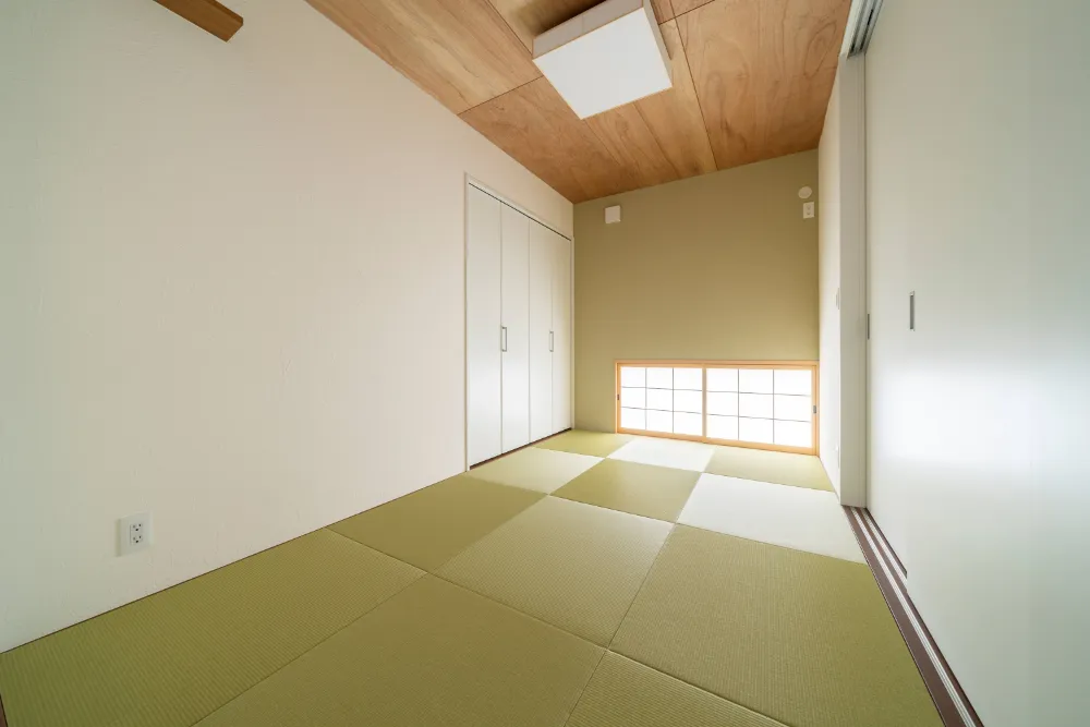 小屋裏収納と自分だけの書斎があるナチュラルな家