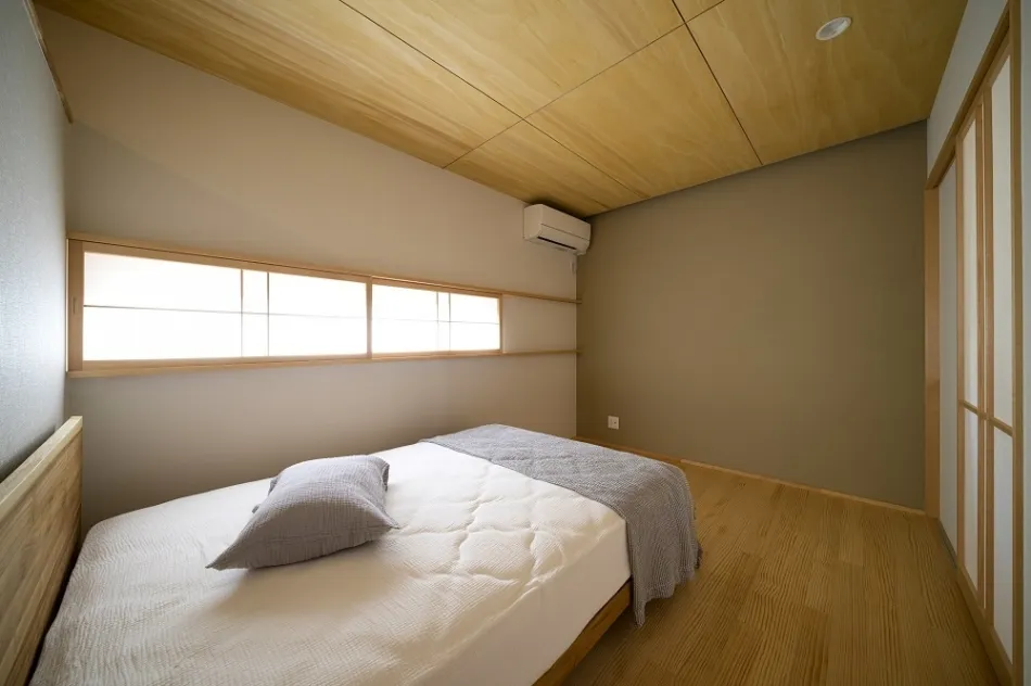 深い眠りにつける和モダンのベッドルーム
