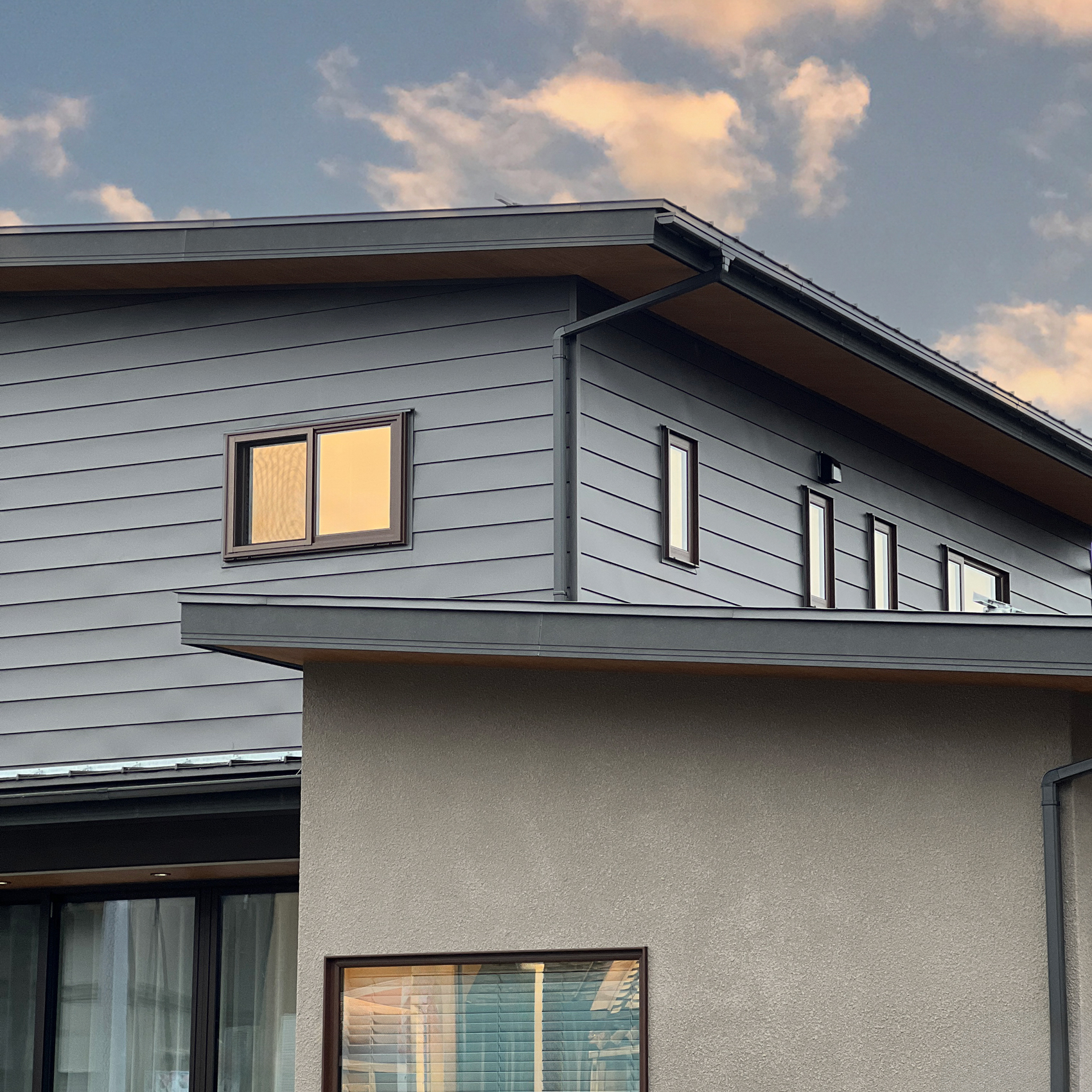 趣のあるモダンな家