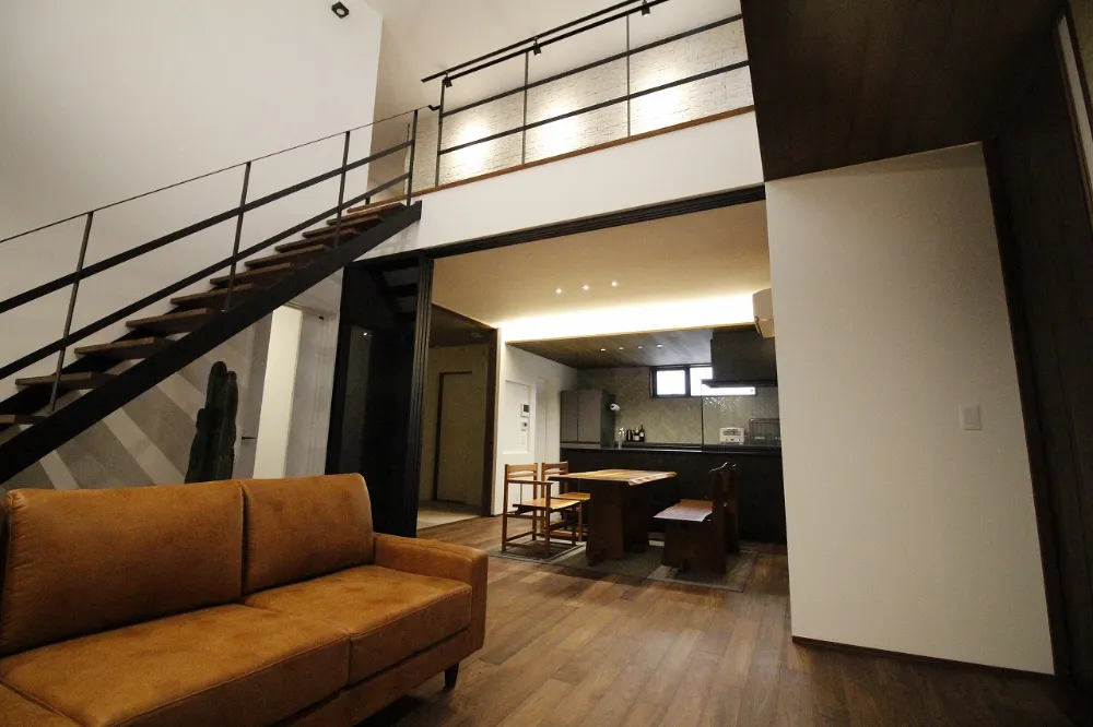 ヴィンテージ感漂う、大人なカッコよさを愉しむ家