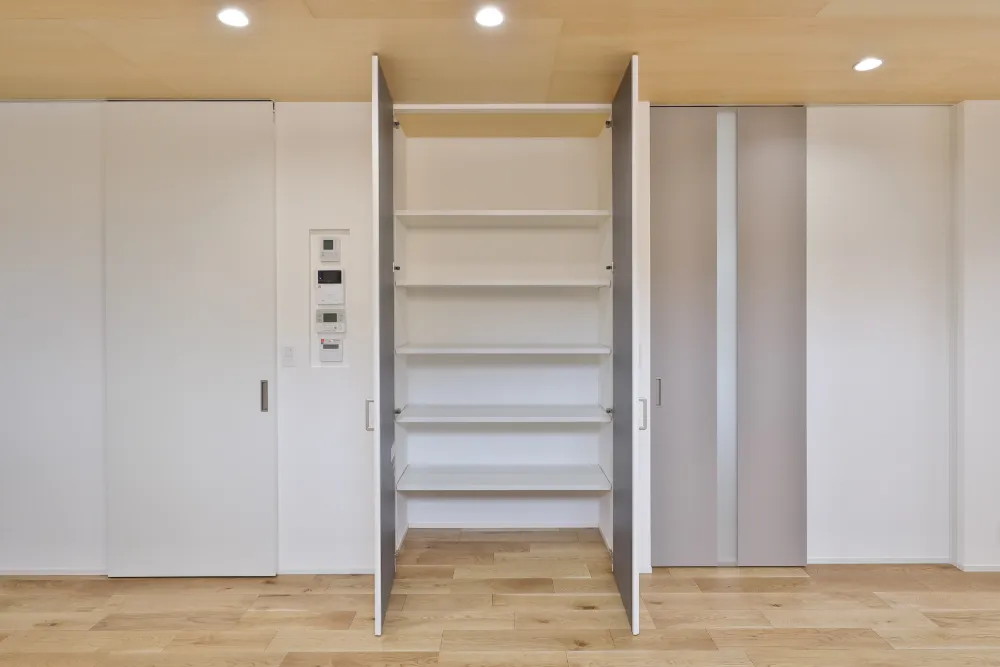 空間を無駄にしない、リビング収納。