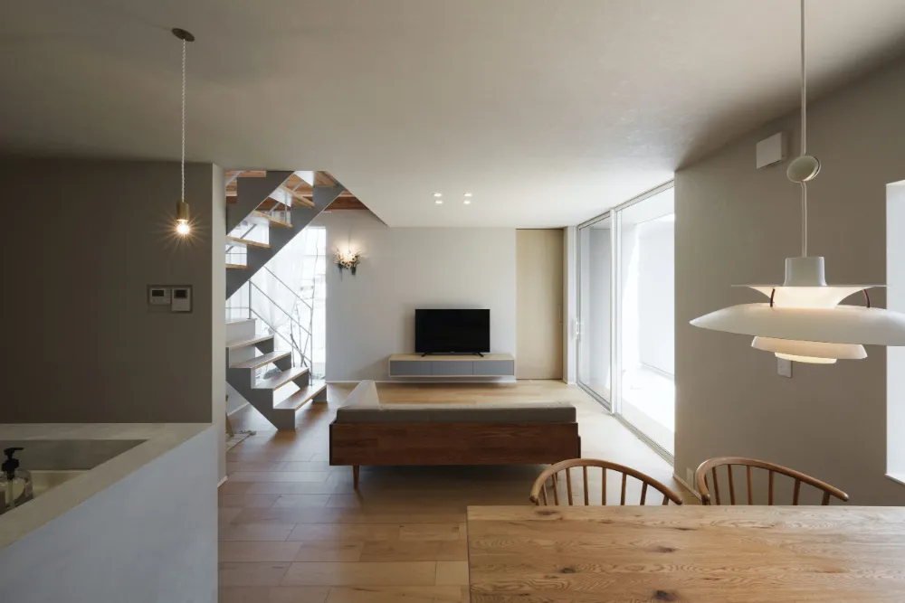 景色に寄り添う家