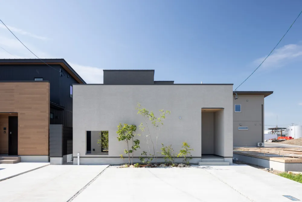 四季を愉しむ「静謐」に住まう家