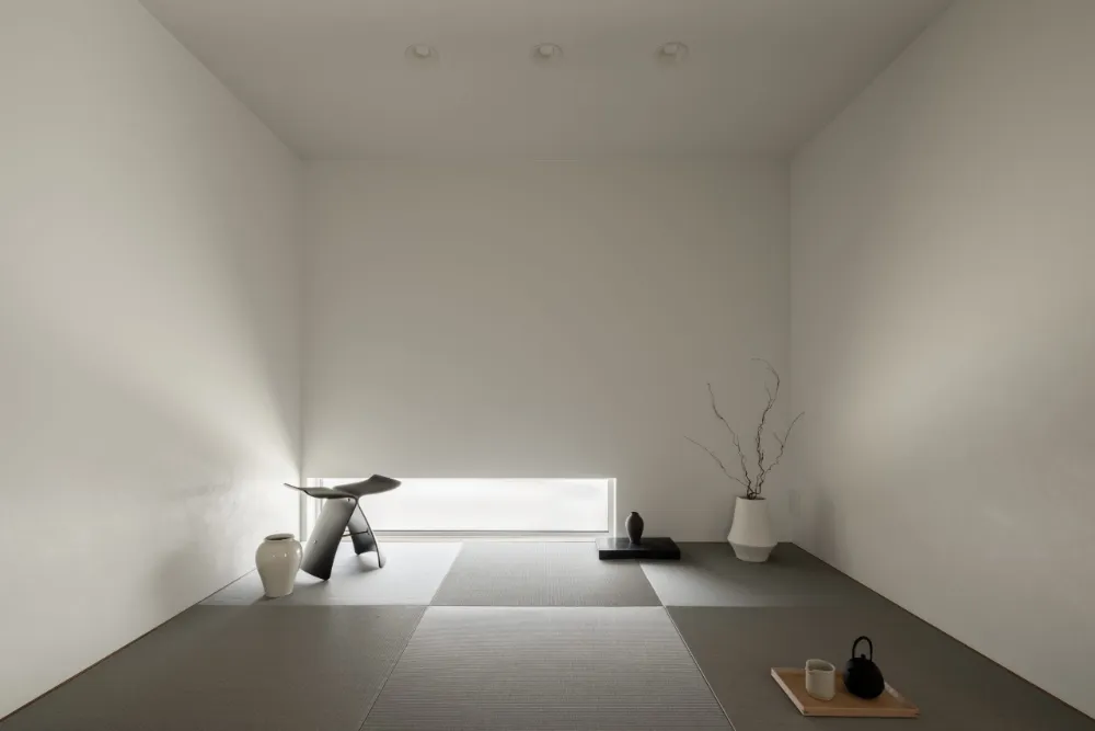 柔らかな陽の差し込む家