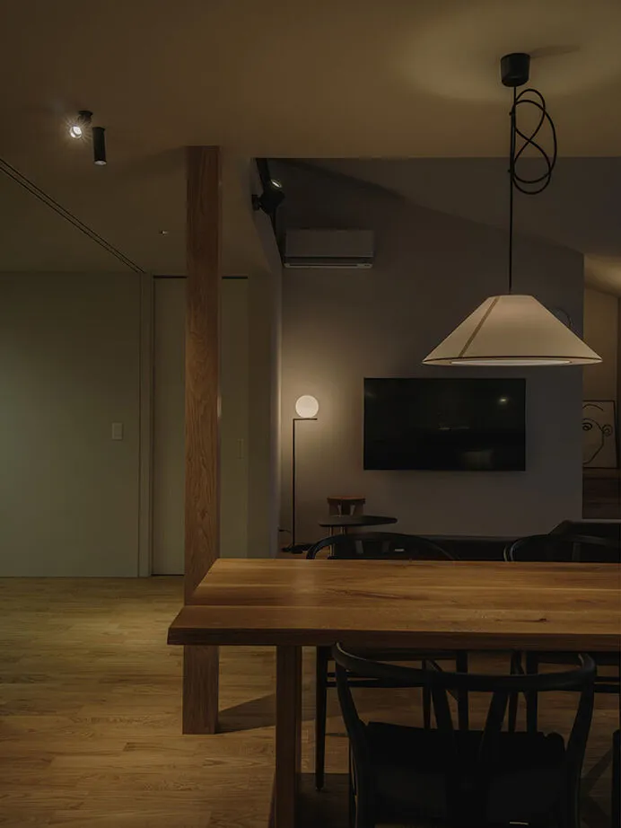 将来の暮らしを考慮し、快適な平屋に。照明も含めたトータルの空間デザイン