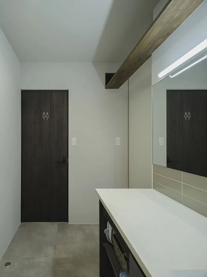 「お酒を嗜む」と「愛猫と快適生活」を平屋で叶える。キッチンカウンターにはビールサーバー