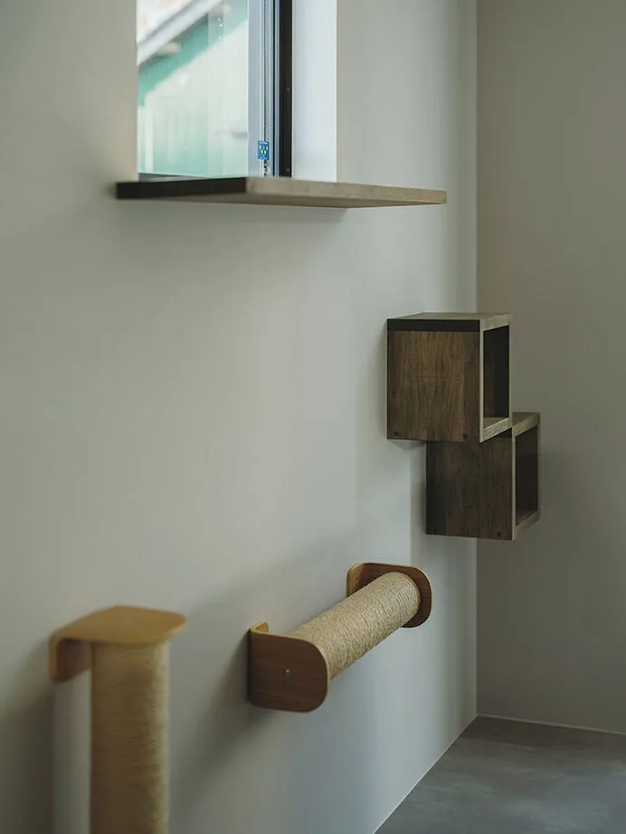 「お酒を嗜む」と「愛猫と快適生活」を平屋で叶える。キッチンカウンターにはビールサーバー