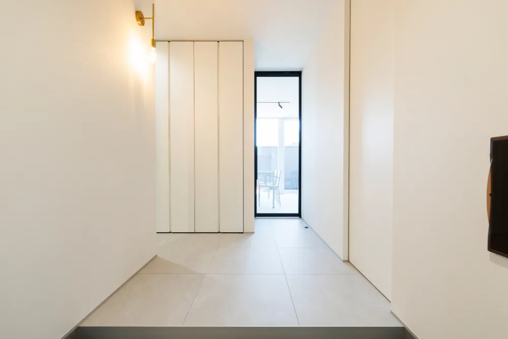 玄関から見えるLDK