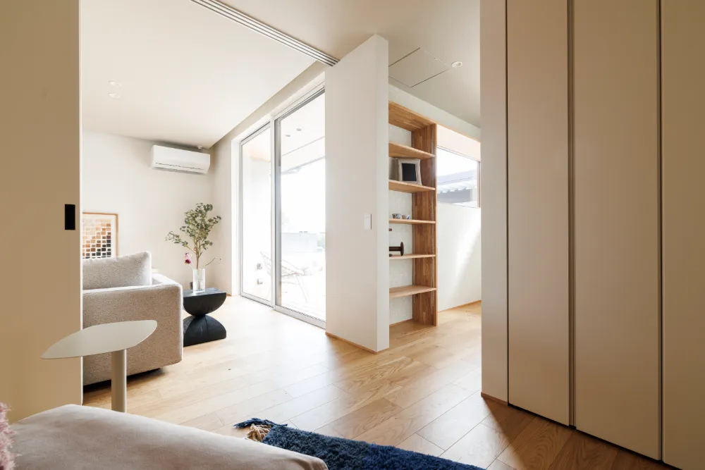 隠れ高収納でずっと心地よく暮らす家