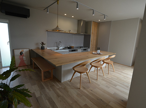 ウォームグレイと和モダンの家