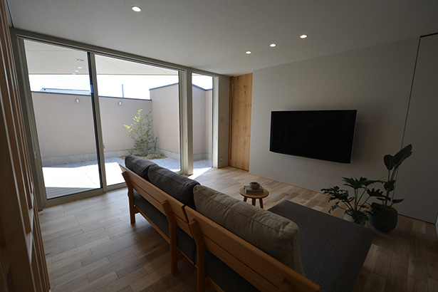 ウォームグレイと和モダンの家