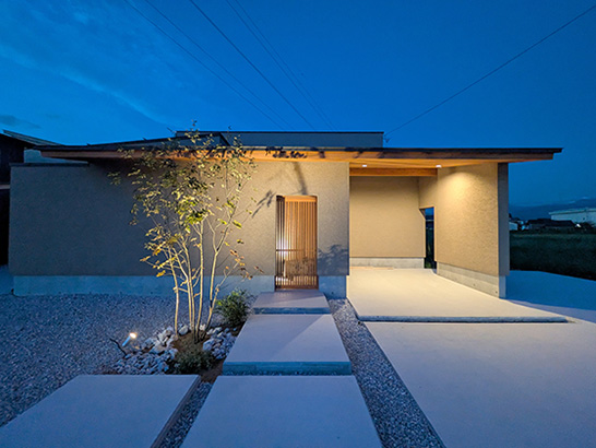 ウォームグレイと和モダンの家