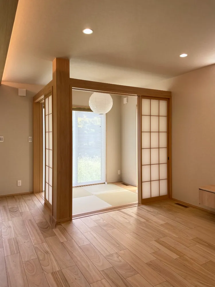 部屋の一角を飾る小さな畳スペース