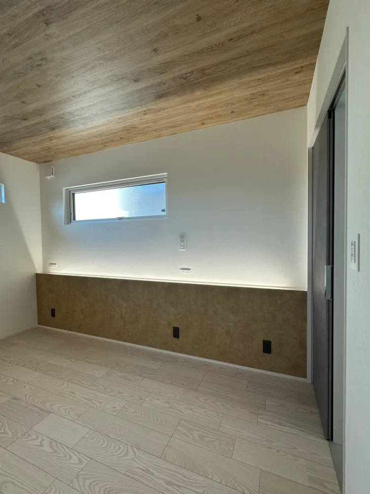 質感にこだわった上質なモノトーンの家