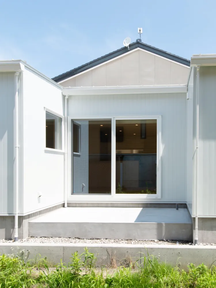 暮らしやすさをつめ込みながら、広がりを感じることのできる平屋住宅