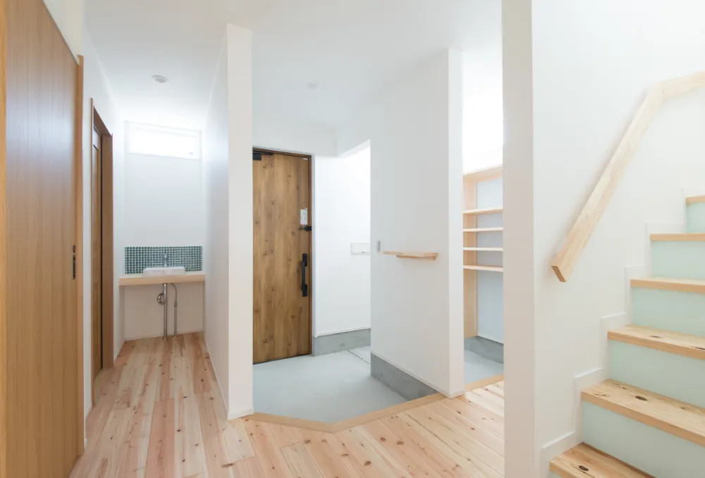 ムクの香りに包まれて、家事も育児も眺望も楽しい住宅。