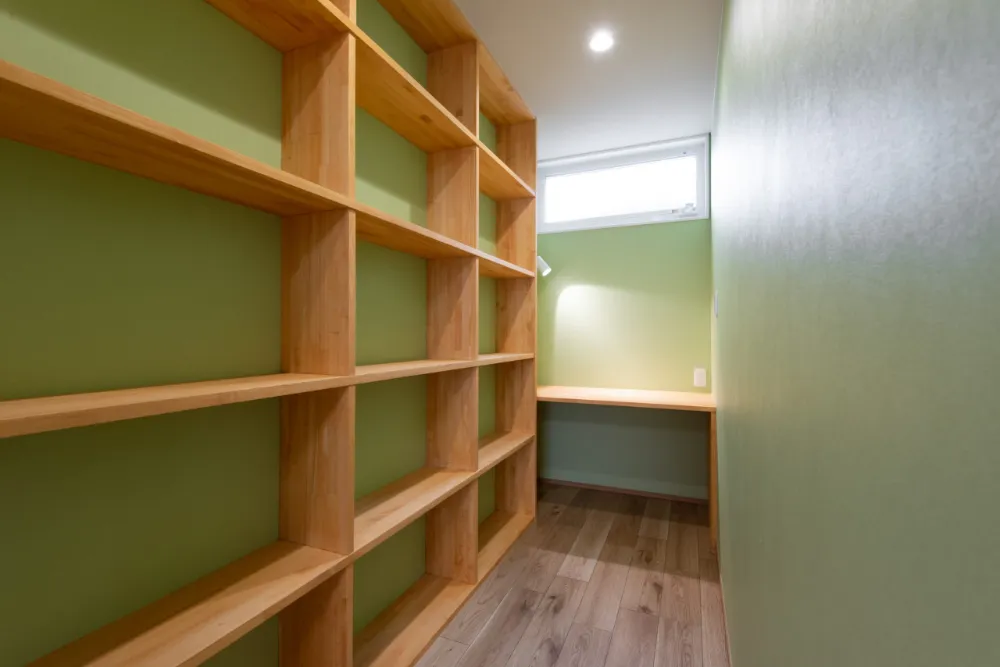 造作棚を効果的に取り入れた、家事ラクで物の溢れにくい快適な家