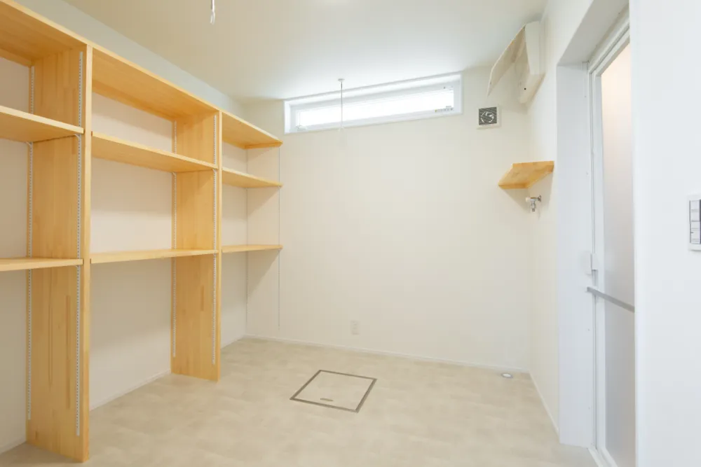 暮らしやすさをつめ込みながら、広がりを感じることのできる平屋住宅