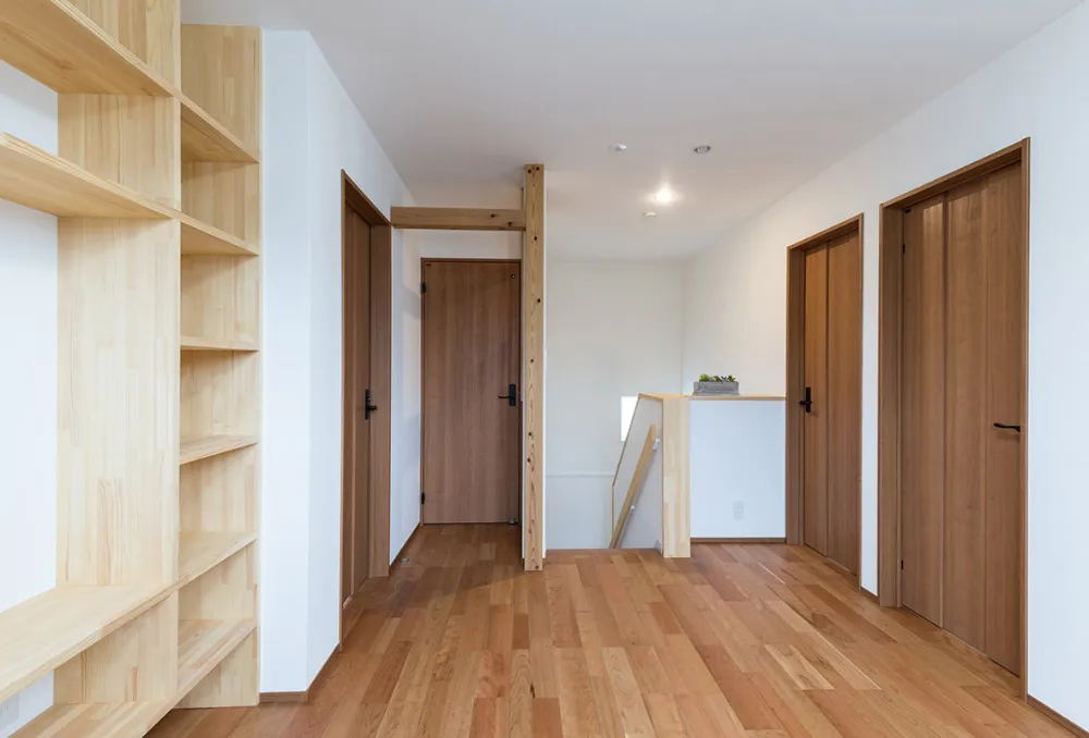 料理好きのための「II型ステンレスキッチン」と、「寝室」に全部詰め込んだ住まい