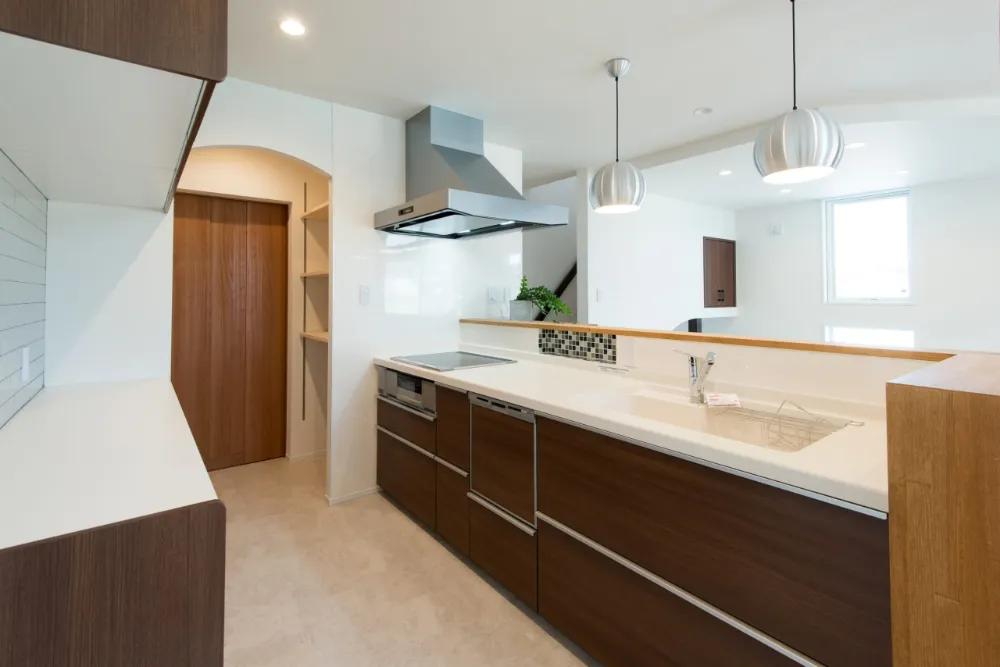 予算内で叶えた「高性能ゼロエネ住宅」。美しく賢い暮らし