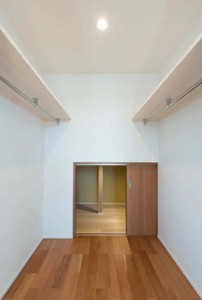 予算内で叶えた「高性能ゼロエネ住宅」。美しく賢い暮らし