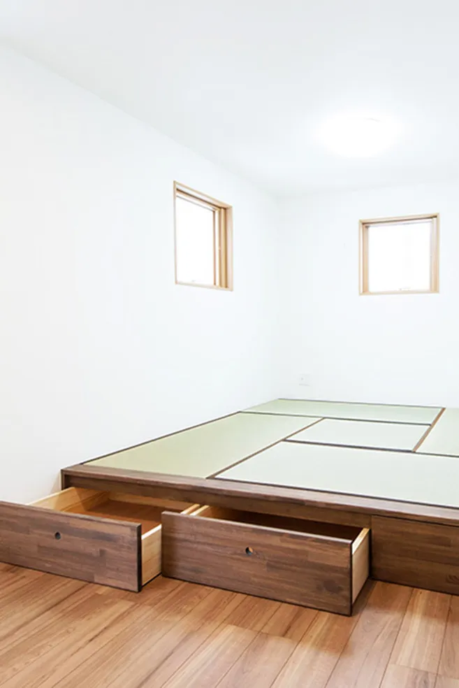 経年変化を楽しむような趣き。あえて「くすみ感」を持たせた、ヴィンテージテイストの家