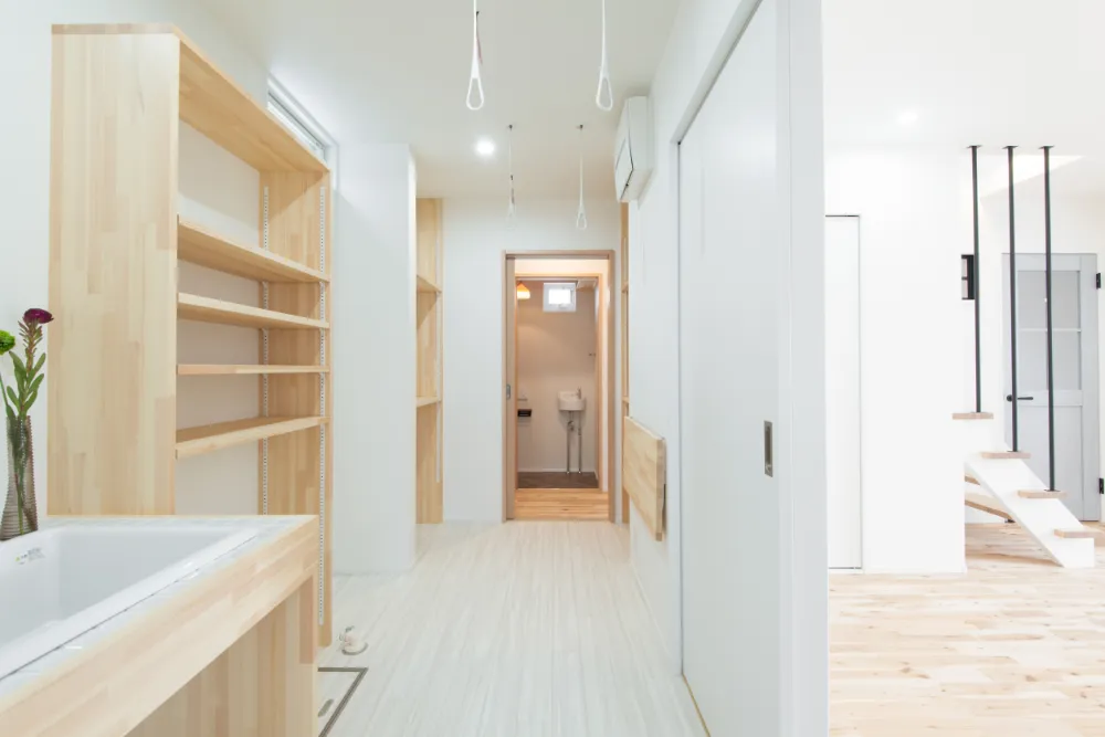 ニュアンスカラーが織りなすナチュラルインテリアの住まい