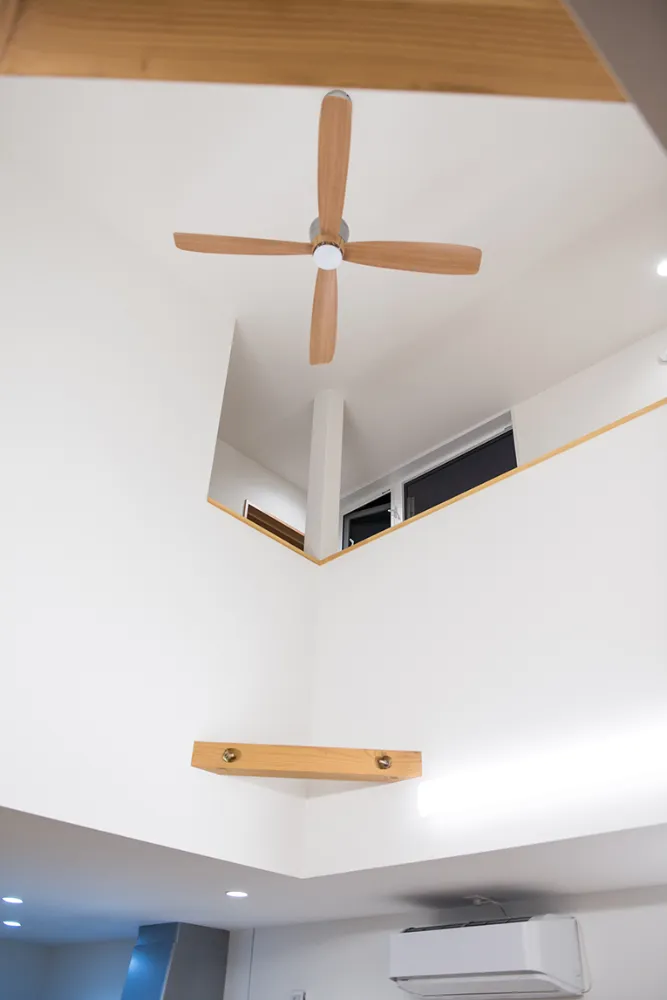 リビング吹抜け（住宅）