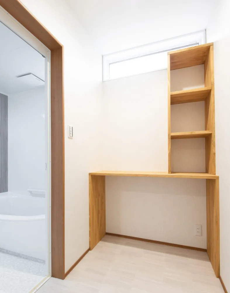 造作棚を効果的に取り入れた、家事ラクで物の溢れにくい快適な家