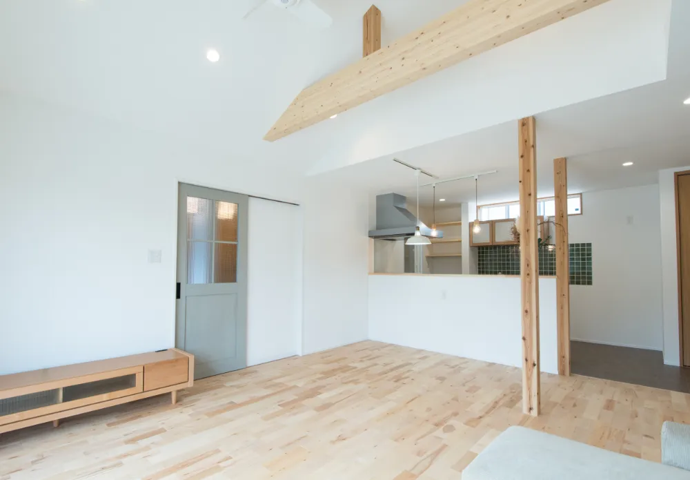 シンプルだけど遊び心が満載！「秘密基地」のある平屋住宅。(2020_2)