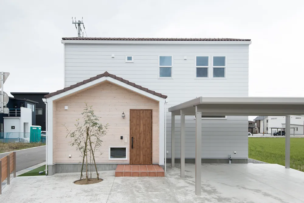 「可愛い」も「書斎」も諦めない！予算内で叶えた、家族みんなが笑顔になる家