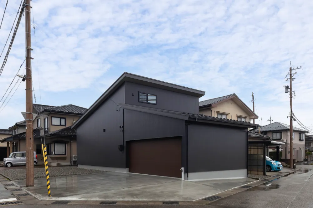 ふたりの未来に､ちょうどいい。インナーガレージのある家