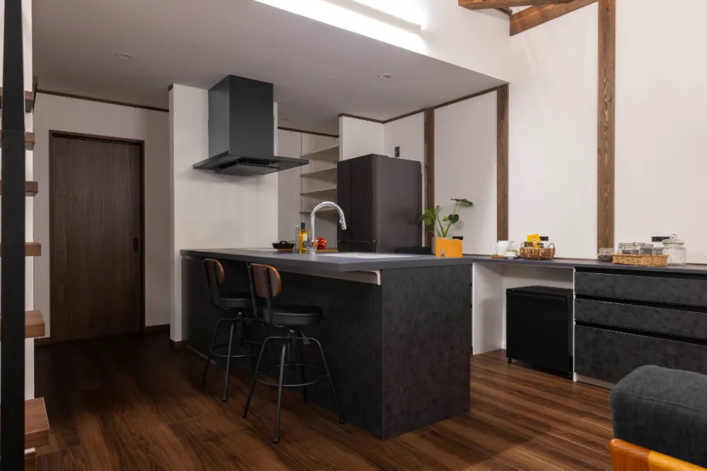 凛とした佇まいのキッチン