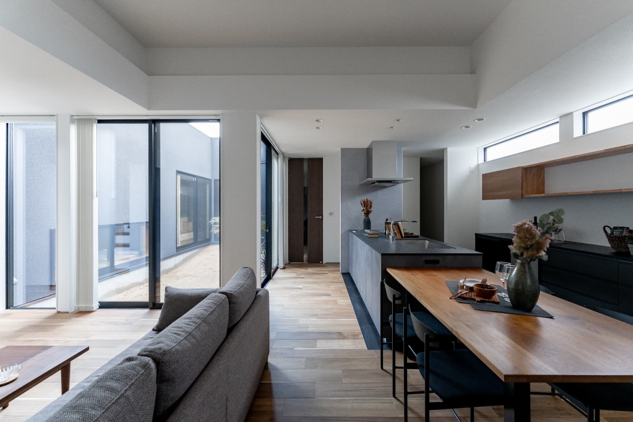 ほどよい距離感でつながる二世帯住宅｜山王町の家