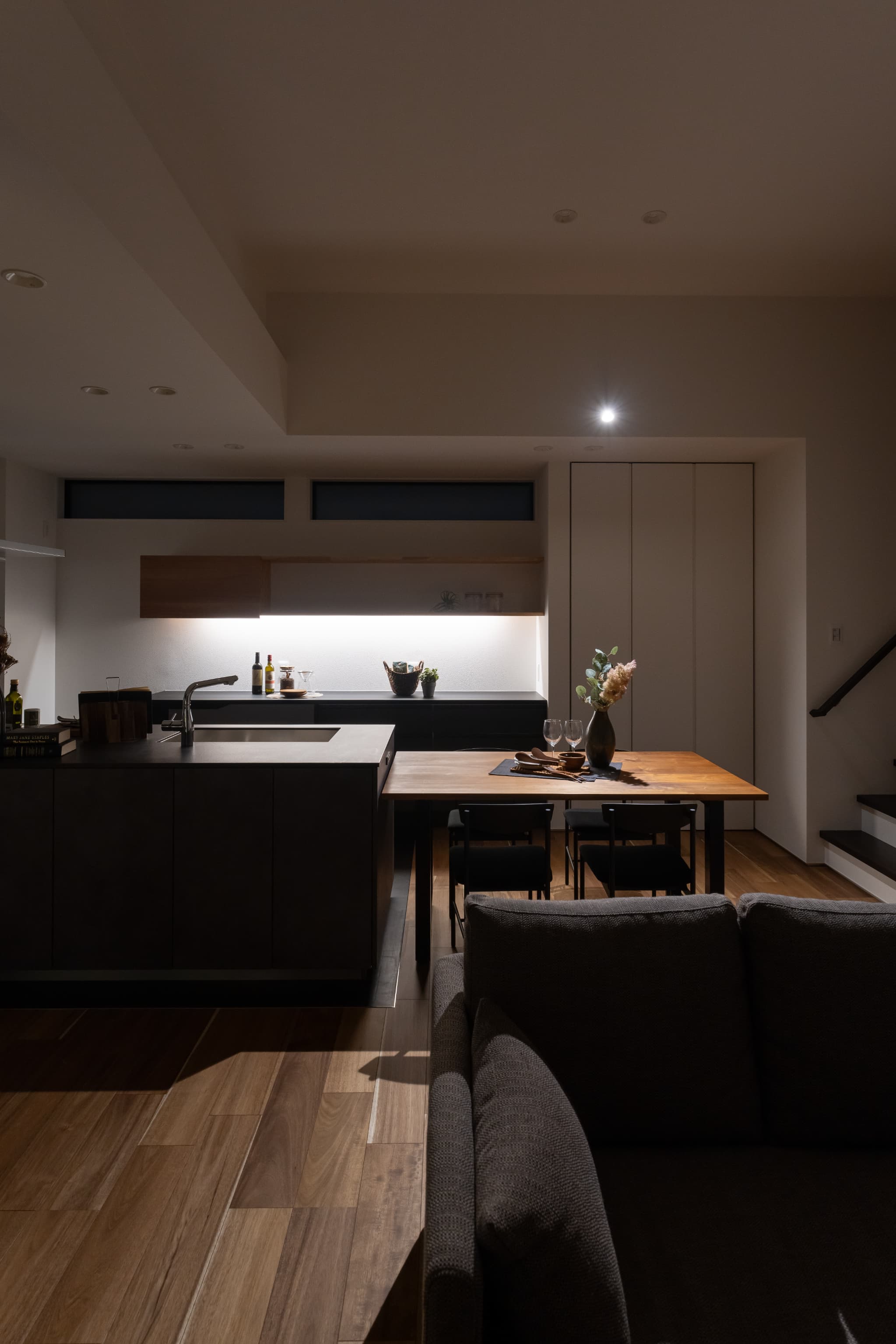 ほどよい距離感でつながる二世帯住宅｜山王町の家