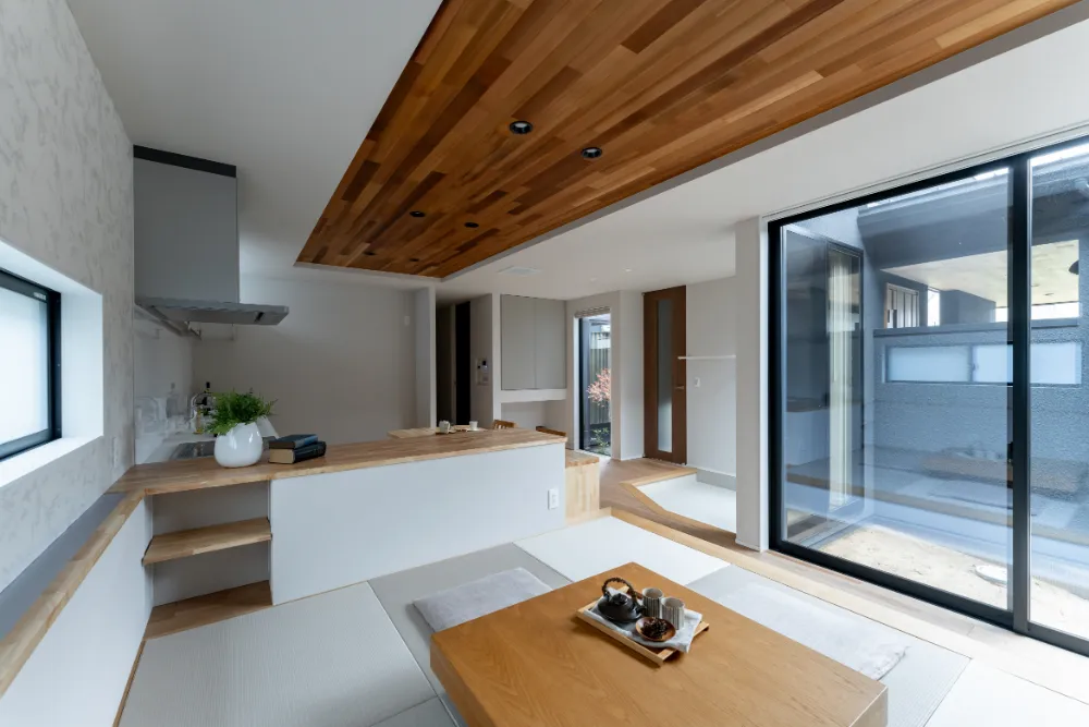 ほどよい距離感でつながる二世帯住宅｜山王町の家