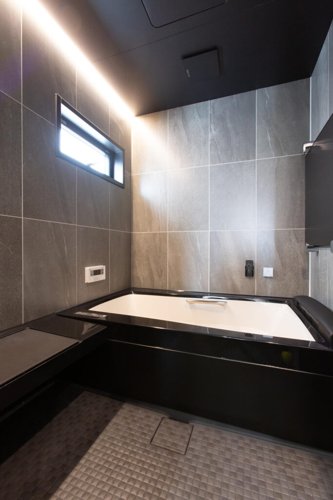 静寂に包まれたバスルーム