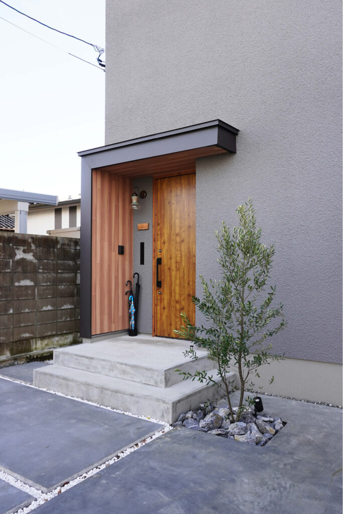 「ハコ」シリーズの顔となる、玄関アプローチ。