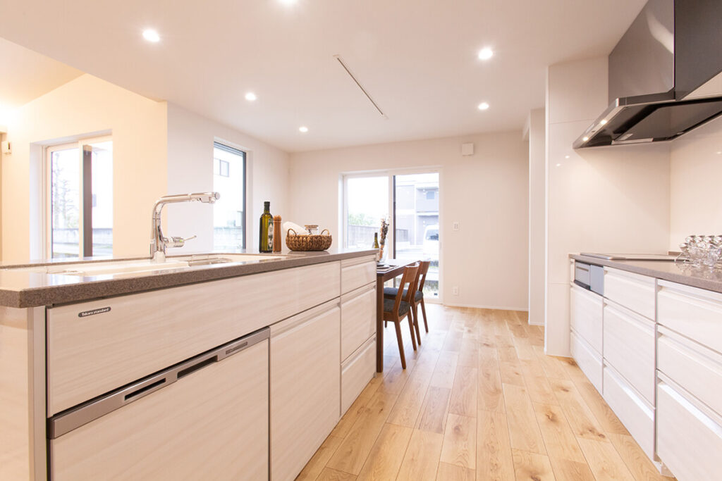 歴史を紡ぐ平屋風の家