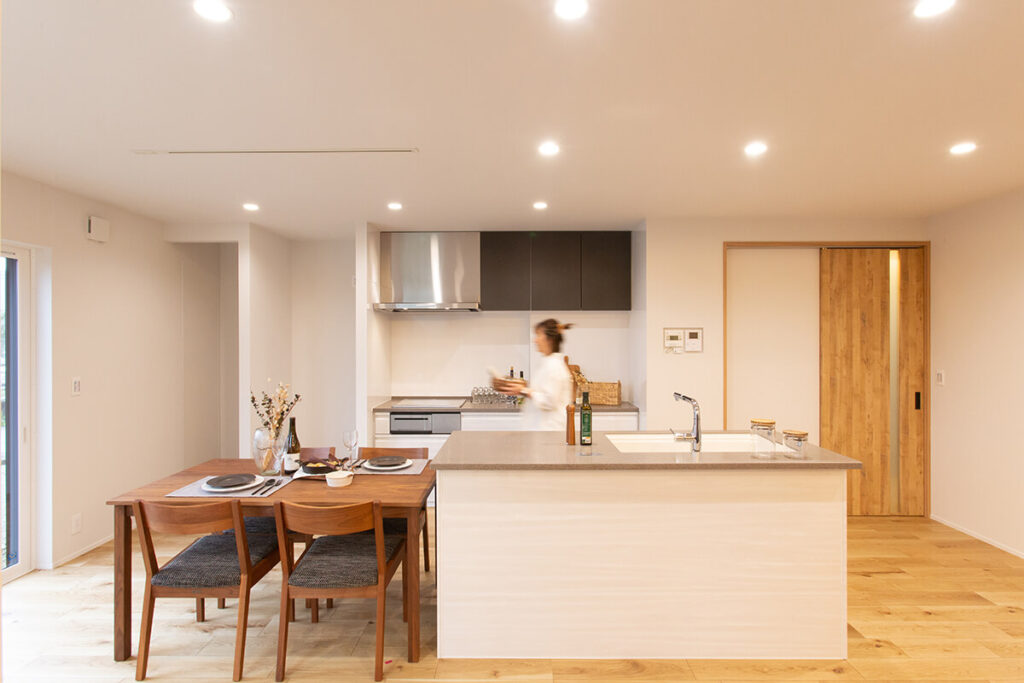 歴史を紡ぐ平屋風の家